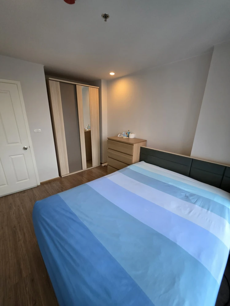 For rent: U Delight @ Talatphlu Station, room on the 20th floor, very high, fully furnished, must arrange.