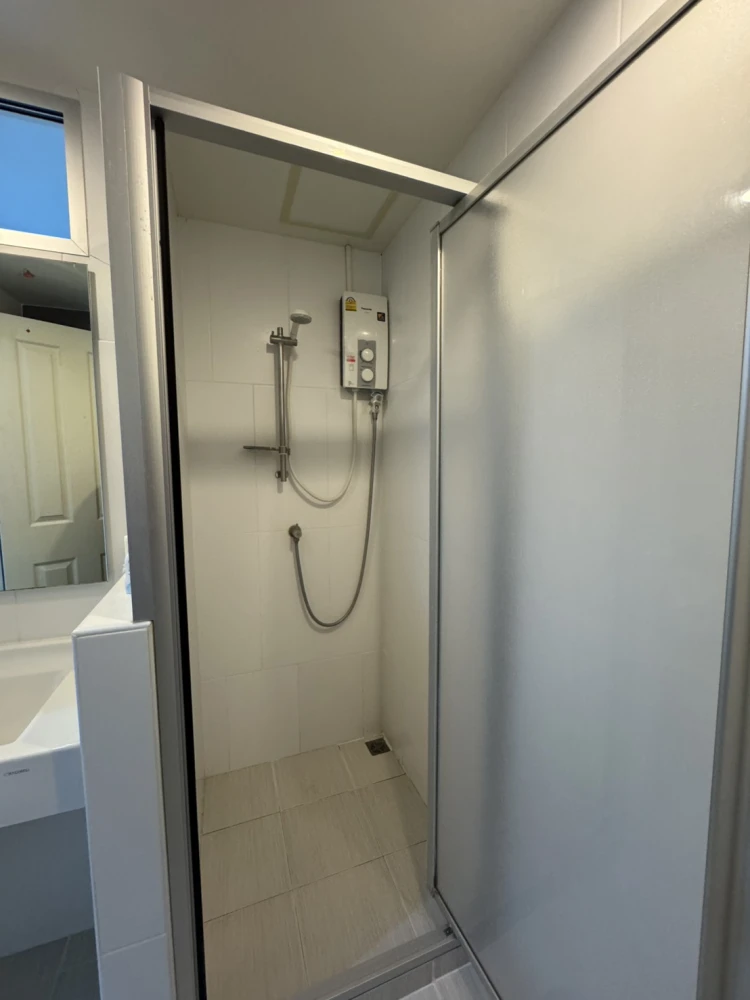 For rent: U Delight 2 Bangsue Station, high floor unit, fully furnished, affordable price. Book now before it's too late!