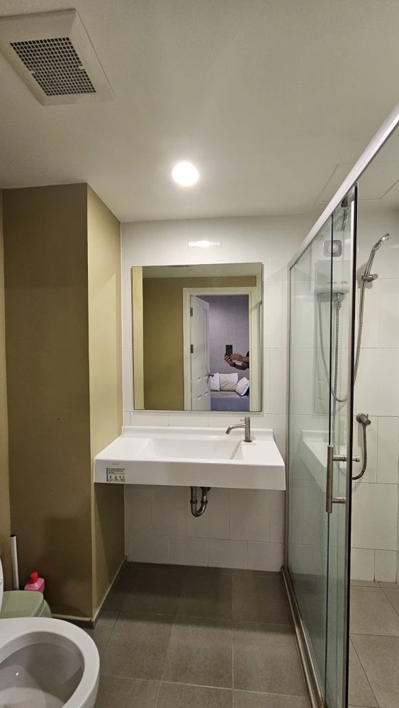 For rent: U Delight Ratchavibha, a nice room with a built-in headboard, good location, convenient transportation, hurry and reserve now!