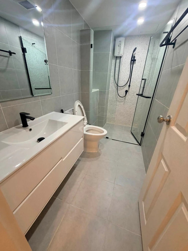 For rent: U Delight Residence (Pattanakarn - Thonglor), unobstructed city view, beautiful both day and night, with a large wardrobe, ideal for those w