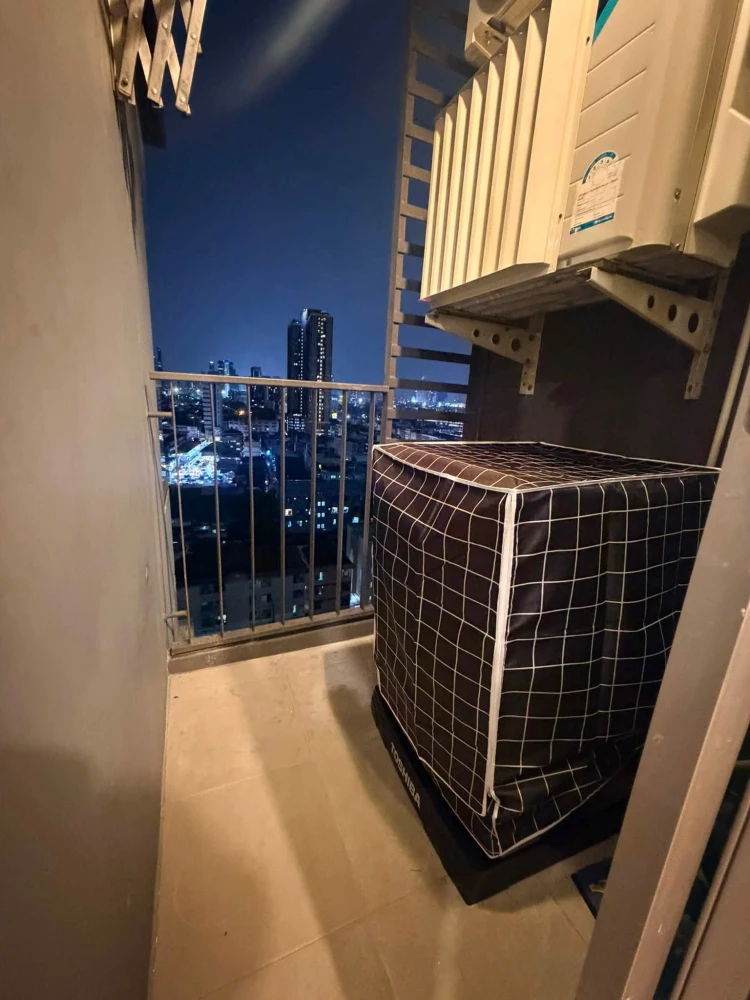 For rent: U Delight Residence (Pattanakarn - Thonglor), unobstructed city view, beautiful both day and night, with a large wardrobe, ideal for those w