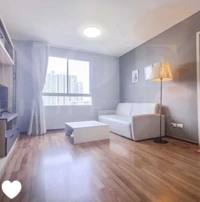 For rent: U Ratchayothin (Phahonyothin 32), 2 bedrooms, spacious living area, fully furnished. Don't miss out!