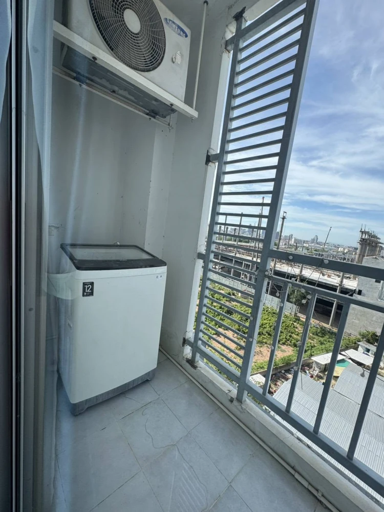 For rent: Unicca Pattaya, 11th floor unit. Spacious living area, stunning unobstructed city views. Don't miss out on this great opportunity!