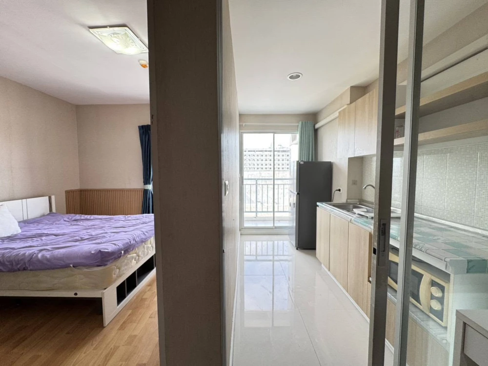 For rent: Unicca Pattaya, 11th floor unit. Spacious living area, stunning unobstructed city views. Don't miss out on this great opportunity!