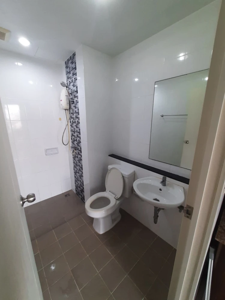 For rent UNIO Charan 3, 7th floor, separate rooms, fully furnished, book now, don't wait.