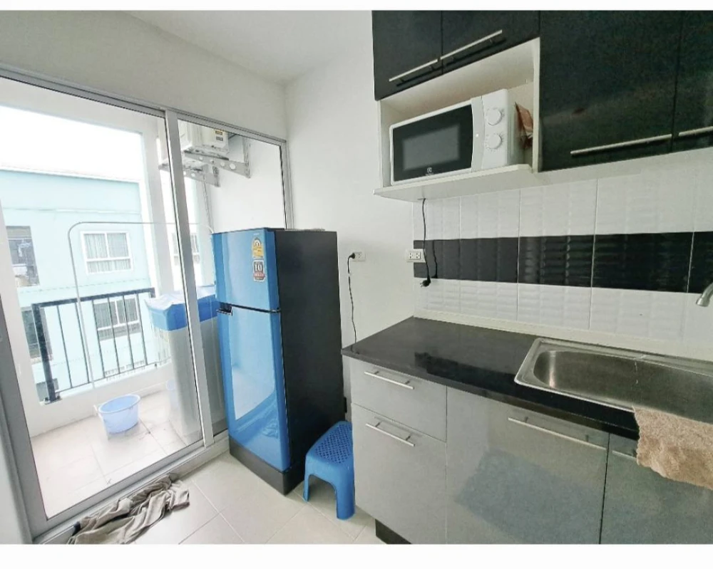 For rent: UNIO Charan 3, 8th floor, beautiful room, fully decorated, comfortable, divided into sections, reserve now, urgently.