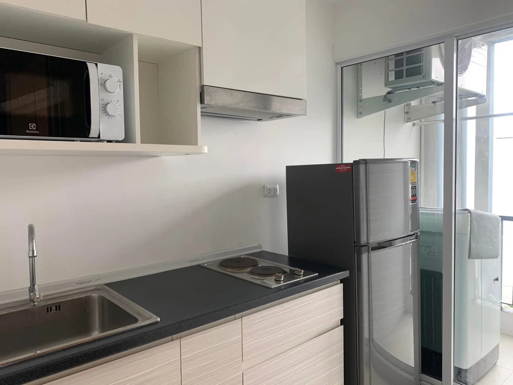 For rent: UNIO Charan 3, beautifully decorated unit, fully furnished with appliances. Just bring your bags and move in!