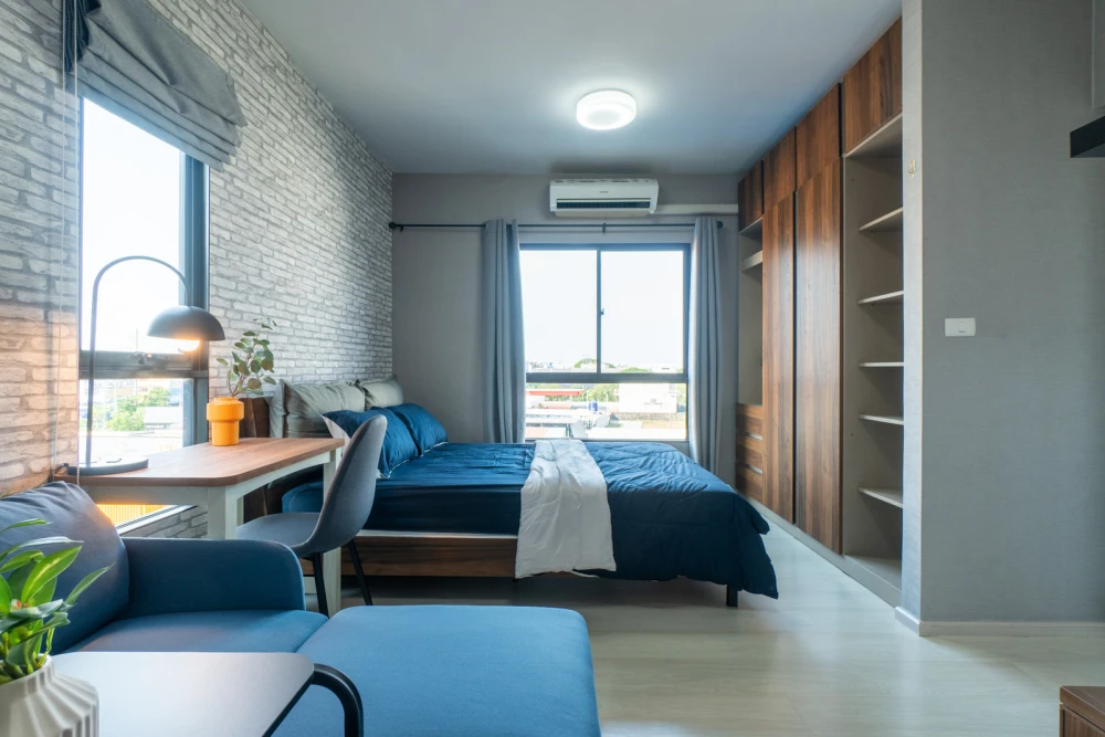 For rent: UNIO Ramkhamhaeng - Serithai, 5th floor, unobstructed view, corner unit, fully furnished. Book now!