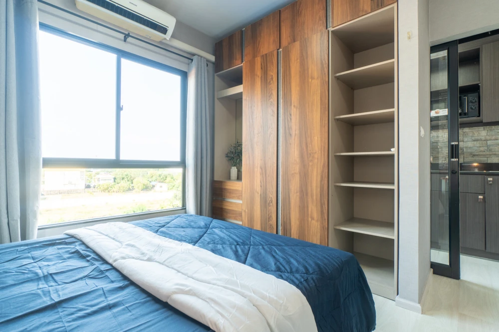 For rent: UNIO Ramkhamhaeng - Serithai, 5th floor, unobstructed view, corner unit, fully furnished. Book now!