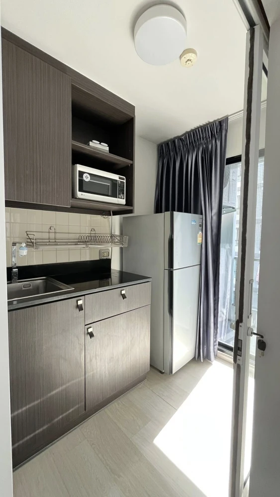 For rent: UNIO Ramkhamhaeng - Serithai. Comfortable room, great location, and complete amenities. Book now!