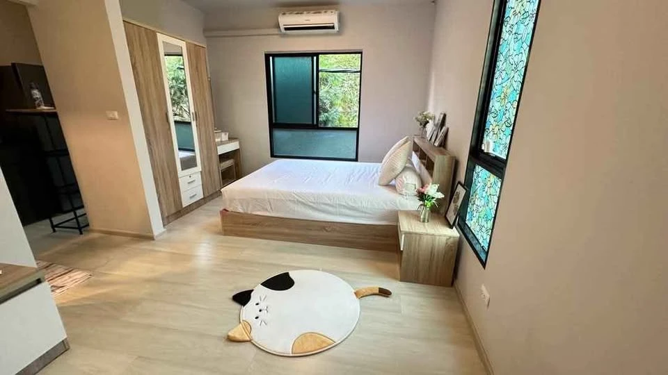 UNIO Ramkhamhaeng - Serithai condo for rent. Nice room, fully furnished, and affordable price. Book now, don't miss out!!!