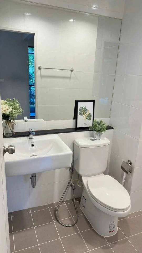 UNIO Ramkhamhaeng - Serithai condo for rent. Nice room, fully furnished, and affordable price. Book now, don't miss out!!!
