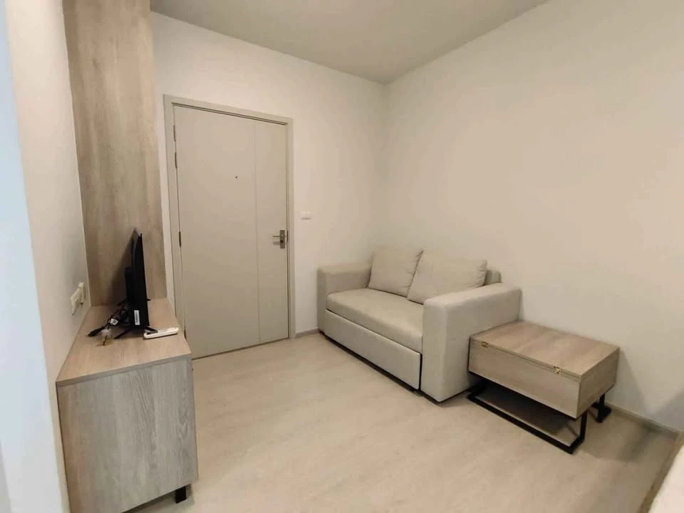 For rent: Unio Sukhumvit 72, 2 bedrooms, ready to move in, fully furnished, appliances included, affordable price. You must hurry to reserve.