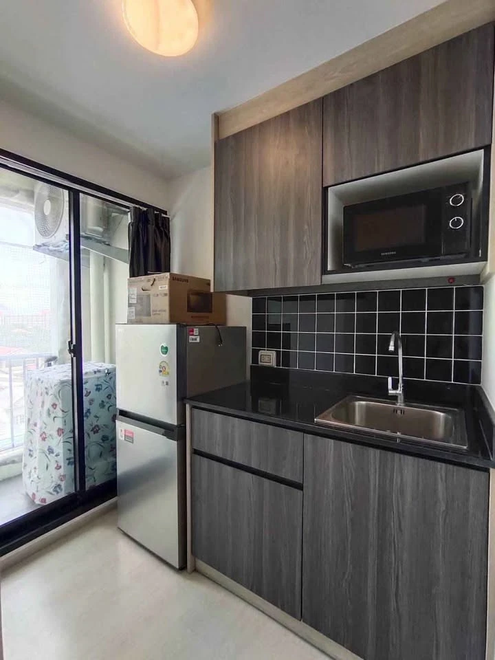 For rent: Unio Sukhumvit 72, 2 bedrooms, ready to move in, fully furnished, appliances included, affordable price. You must hurry to reserve.