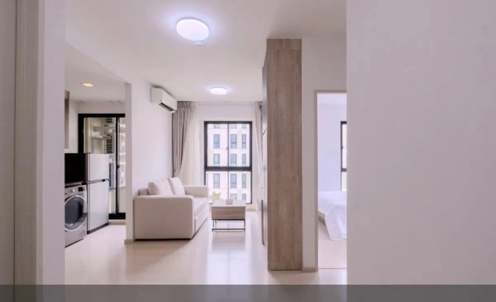 For rent Unio Sukhumvit 72, 8th floor, swimming pool view, fully furnished, book now, don't miss out.