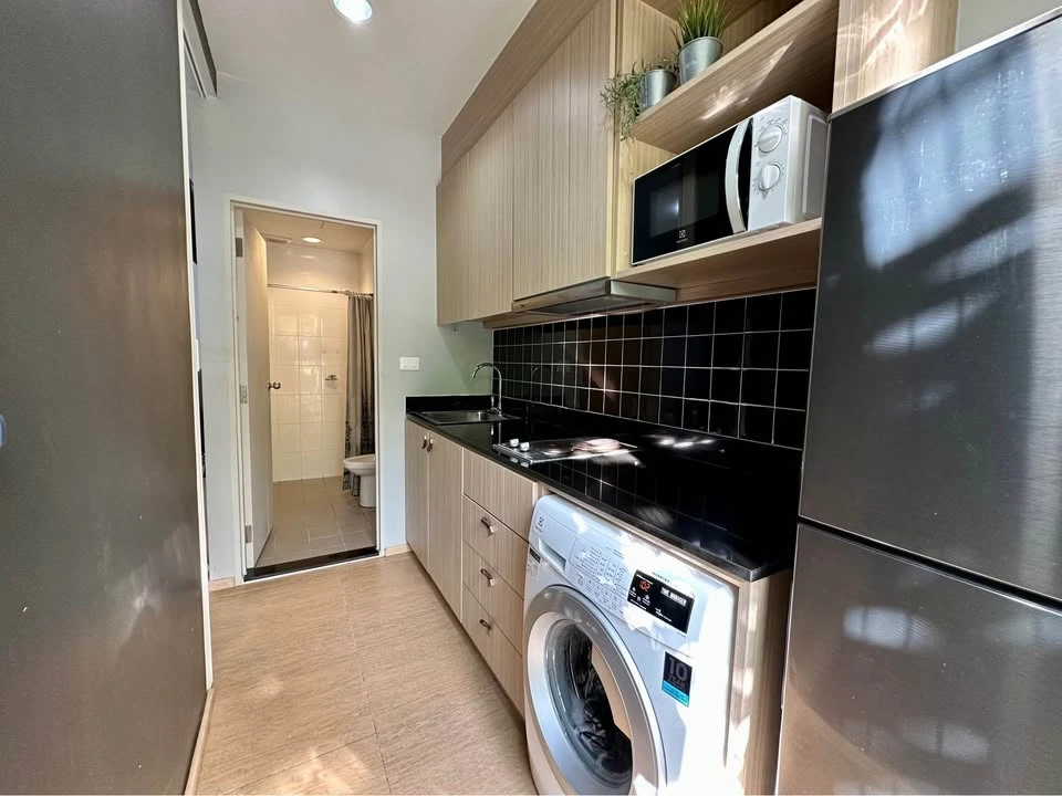 For rent: Unio Sukhumvit 72, partitioned rooms, affordable price, fully furnished. Book now, don't miss out!