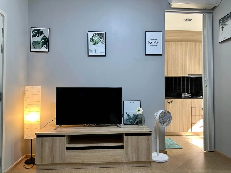 For rent: Unio Sukhumvit 72, partitioned rooms, affordable price, fully furnished. Book now, don't miss out!