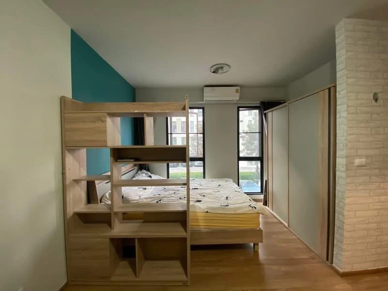 Unio Sukhumvit 72 Studio room for rent, good location, convenient transportation, nice wallpaper, don't miss it!