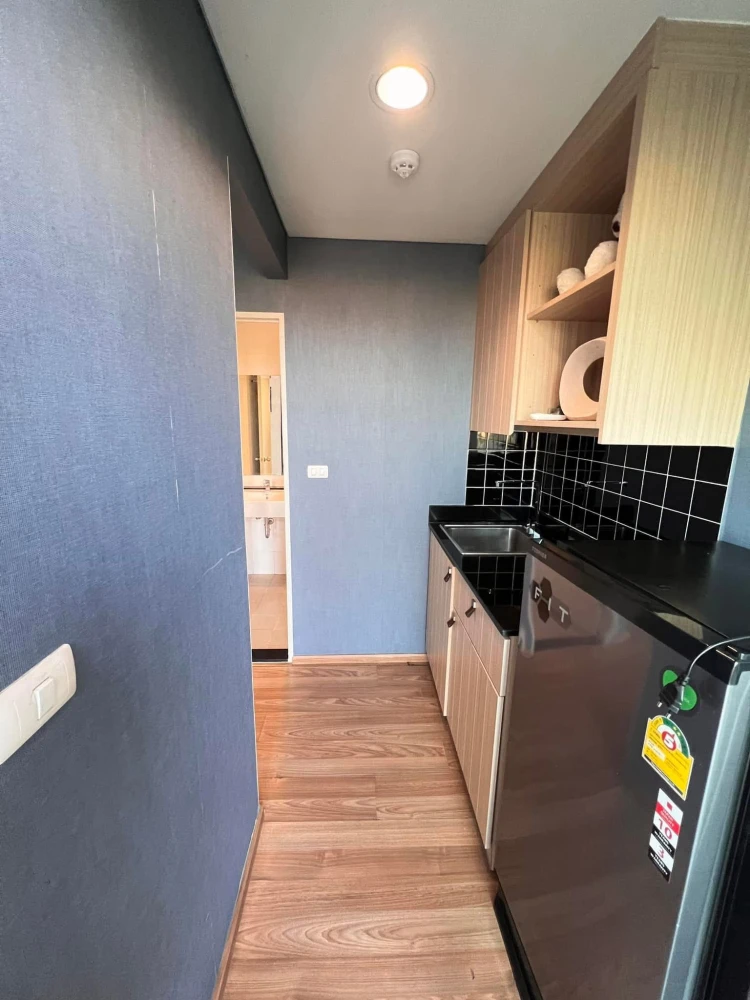 Unio Sukhumvit 72 for rent, empty room, room decoration enthusiasts shouldn't miss it, comes with a refrigerator, at a great price, don't miss it.