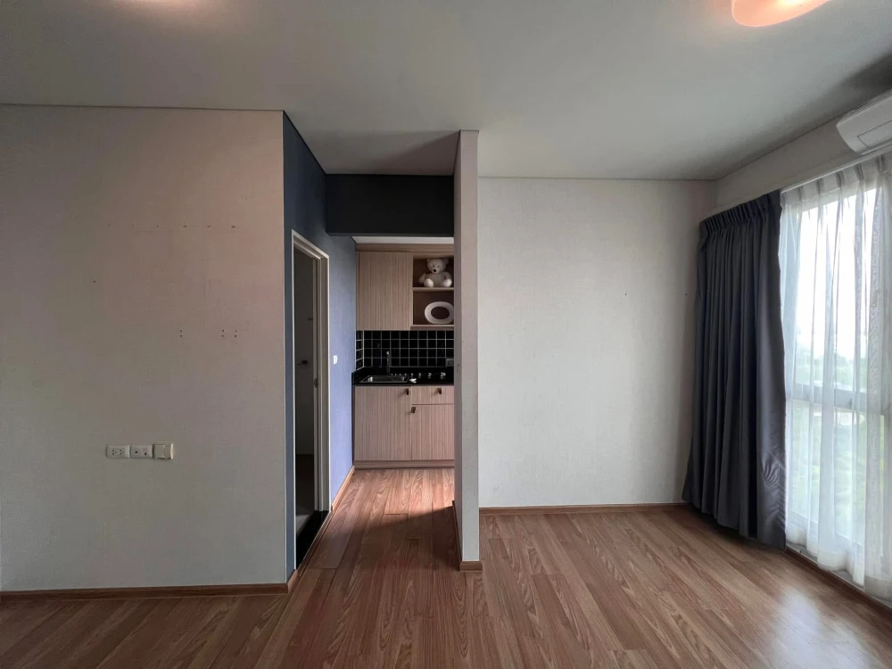 Unio Sukhumvit 72 for rent, empty room, room decoration enthusiasts shouldn't miss it, comes with a refrigerator, at a great price, don't miss it.