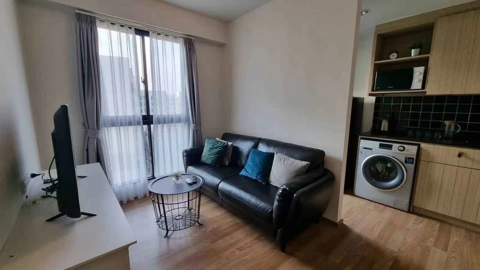 Unio Sukhumvit 72 for rent, 2 bedrooms, 1 bathroom, spacious area, comfortable living, very worth booking.