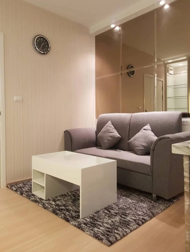 For rent: UNIO Charan 3, 7th floor, Building H, beautifully decorated room with built-in furniture. Move in now, don't hesitate.