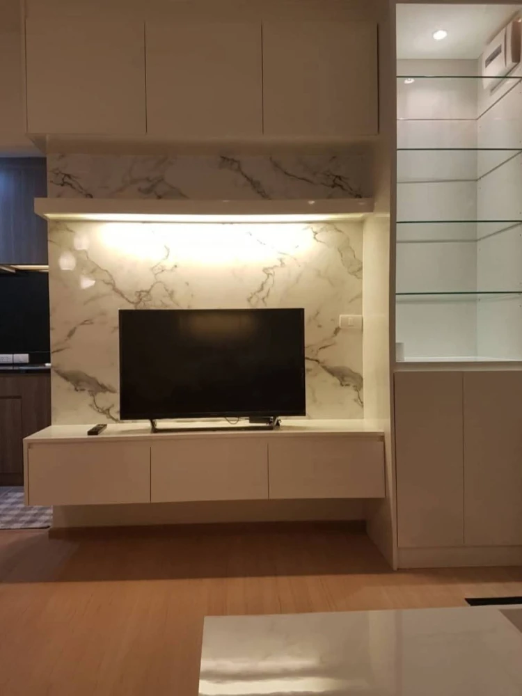 For rent: UNIO Charan 3, 7th floor, Building H, beautifully decorated room with built-in furniture. Move in now, don't hesitate.