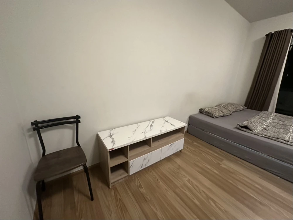 For rent: Unio Sukhumvit 72, studio room, near the pool, fully furnished, ready to move in.