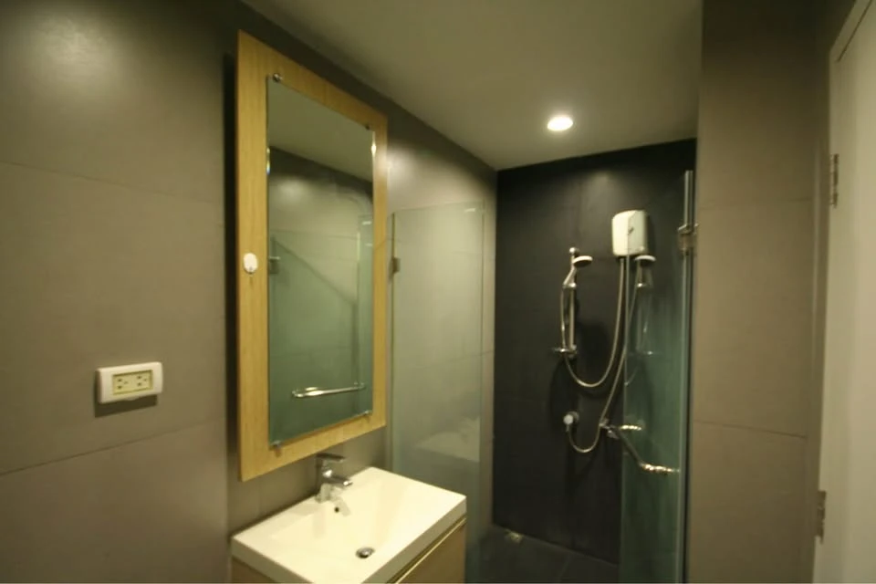 For rent, unique 10, size 30 sq m., 7th floor, fully furnished. You'll regret it if you miss it.