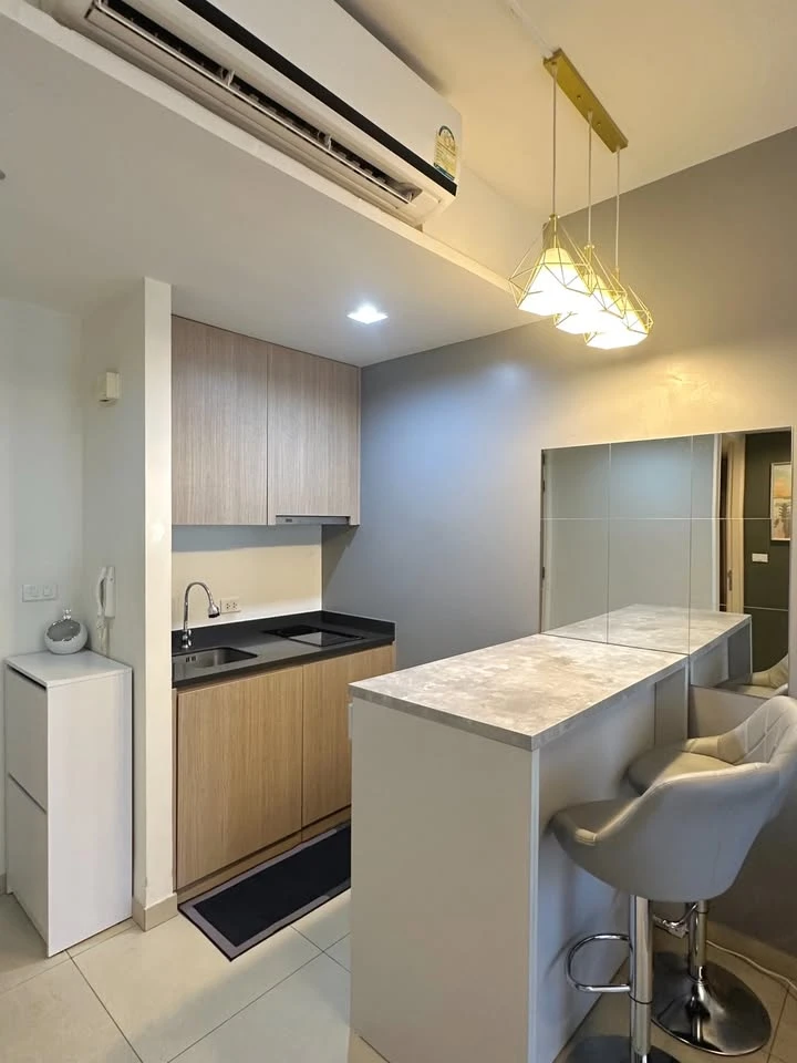For rent: Unixx South Pattaya, 1 bedroom, 1 bathroom, decorated in a theme, comes with complete furniture, just bring your bags and move in!