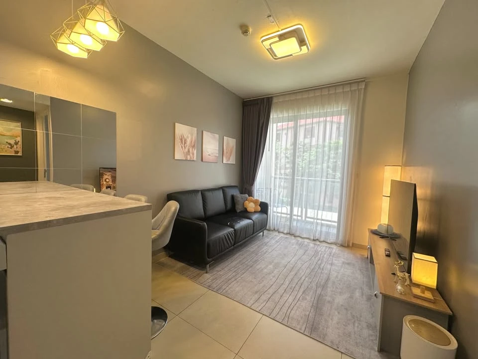 For rent: Unixx South Pattaya, 1 bedroom, 1 bathroom, decorated in a theme, comes with complete furniture, just bring your bags and move in!