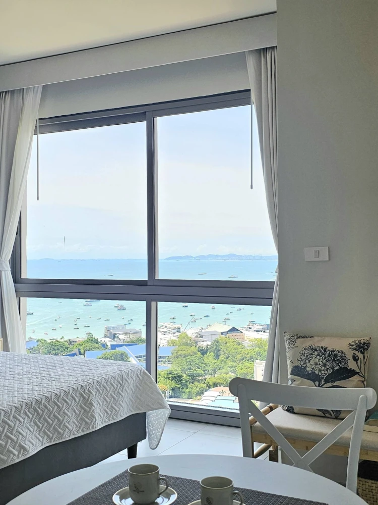 For rent: Unixx South Pattaya, studio room, 29th floor, fully furnished, sea view. A must-have!