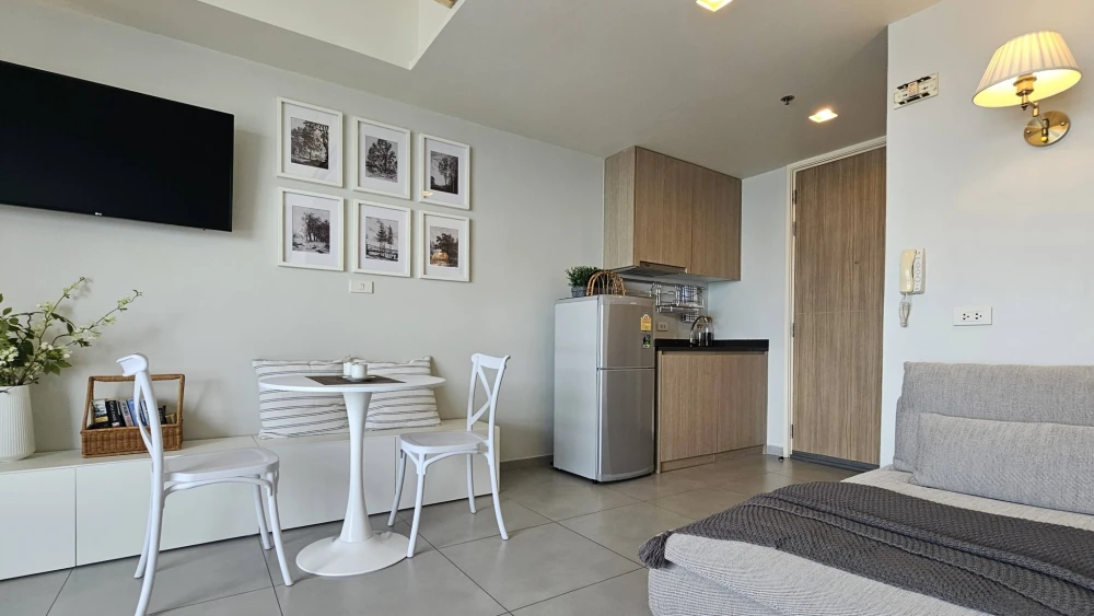 For rent: Unixx South Pattaya, studio room, 29th floor, fully furnished, sea view. A must-have!