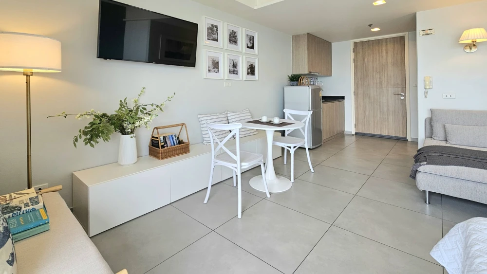 For rent: Unixx South Pattaya, studio room, 29th floor, fully furnished, sea view. A must-have!