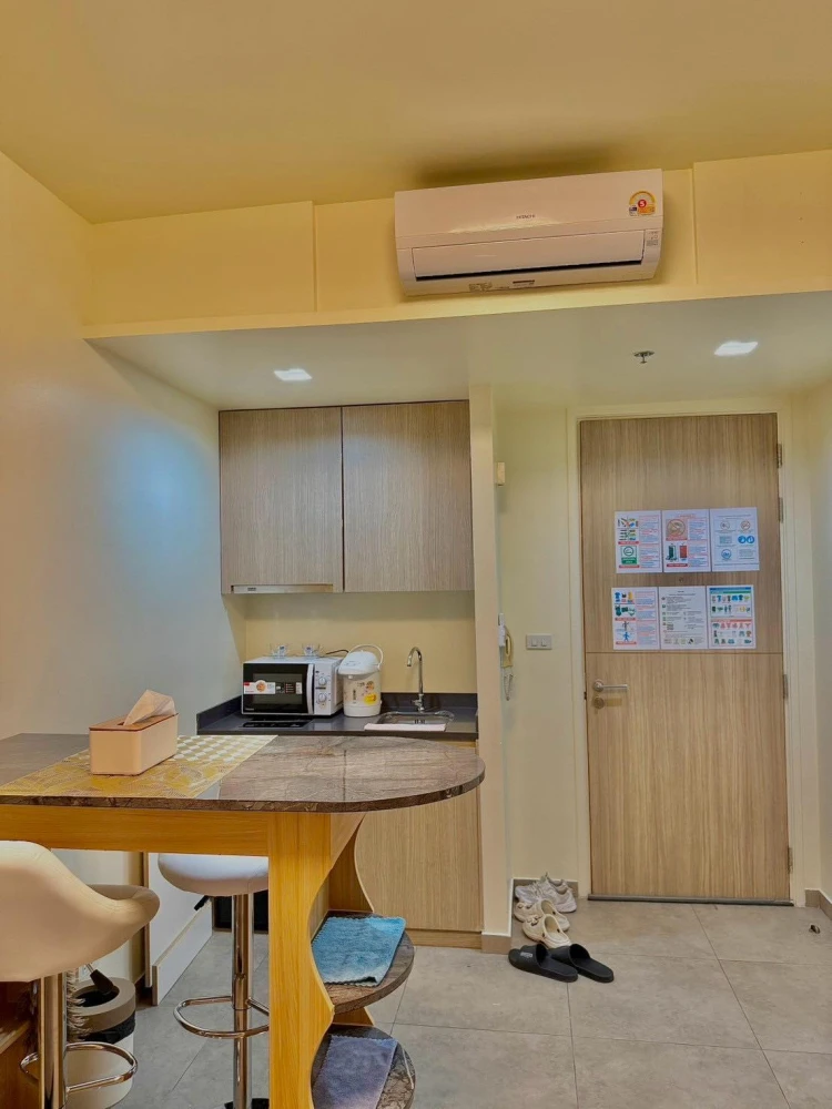 For rent Unixx South Pattaya (South Pattaya) Sea view room, fully built-in throughout the room. Book now and you won't be disappointed.