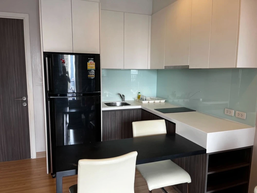 For rent: Urbano Absolute Sathorn Taksin, 14th floor, high view, great price, book now, don't miss out!