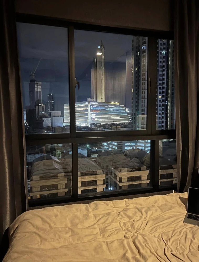 Spacious and comfortable condo for rent at Urbano Absolute Sathorn-Taksin. Ready to move in!