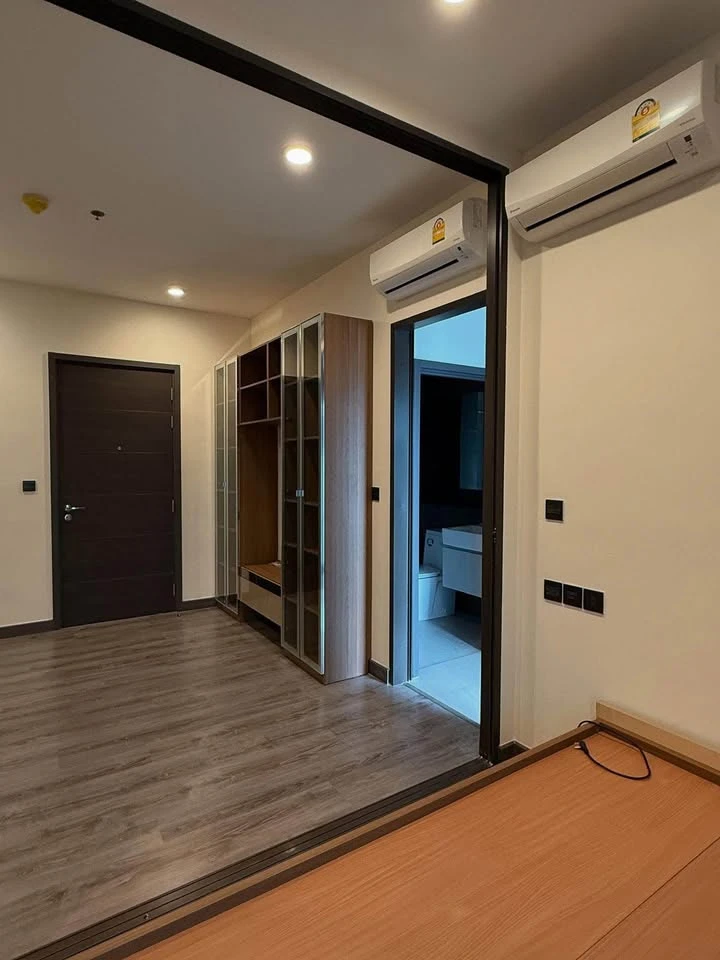 For rent: Urbano Rajavithi, 16th floor, nice room, fully furnished, reserve now, hurry!