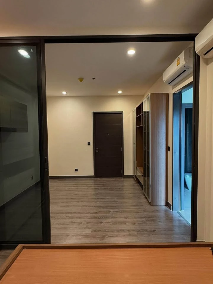 For rent: Urbano Rajavithi, 16th floor, nice room, fully furnished, reserve now, hurry!