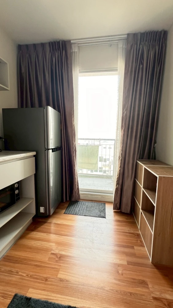 V Condo Ladkrabang for rent, 7th floor unit, fully furnished with appliances. Don't miss out!