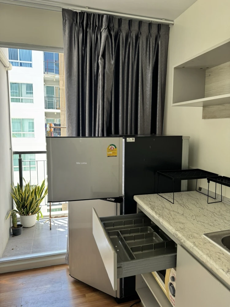 For rent: V Condo Ladkrabang. Ready to move in, fully furnished. Affordable price. Book now before it's too late!