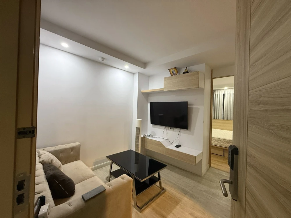 V Condo Salaya for rent: 1 bedroom, 1 bathroom. Fully furnished with appliances. Just bring your bags and move in!