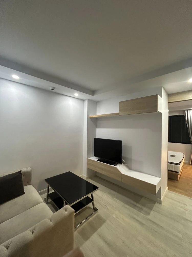 For rent: V Condo Salaya, 3rd floor, fully furnished, just bring your bags, hurry!