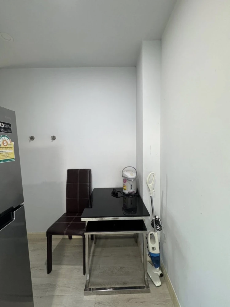 For rent: V Condo Salaya, 5th floor, size 34 sq m., corner room, fully furnished and equipped with appliances. Reserve now!