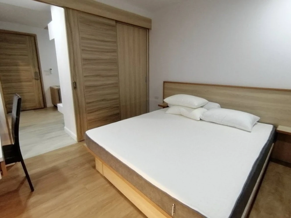 V Condo Salaya for rent. Nice room, fully furnished. Book now! (Quickly!)