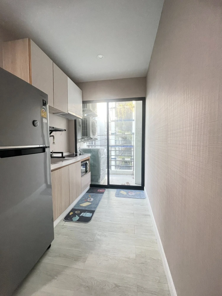 For rent: V Condo Salaya, large room, comfortable, usable area, plus a good price. If you don't book, you'll regret it.