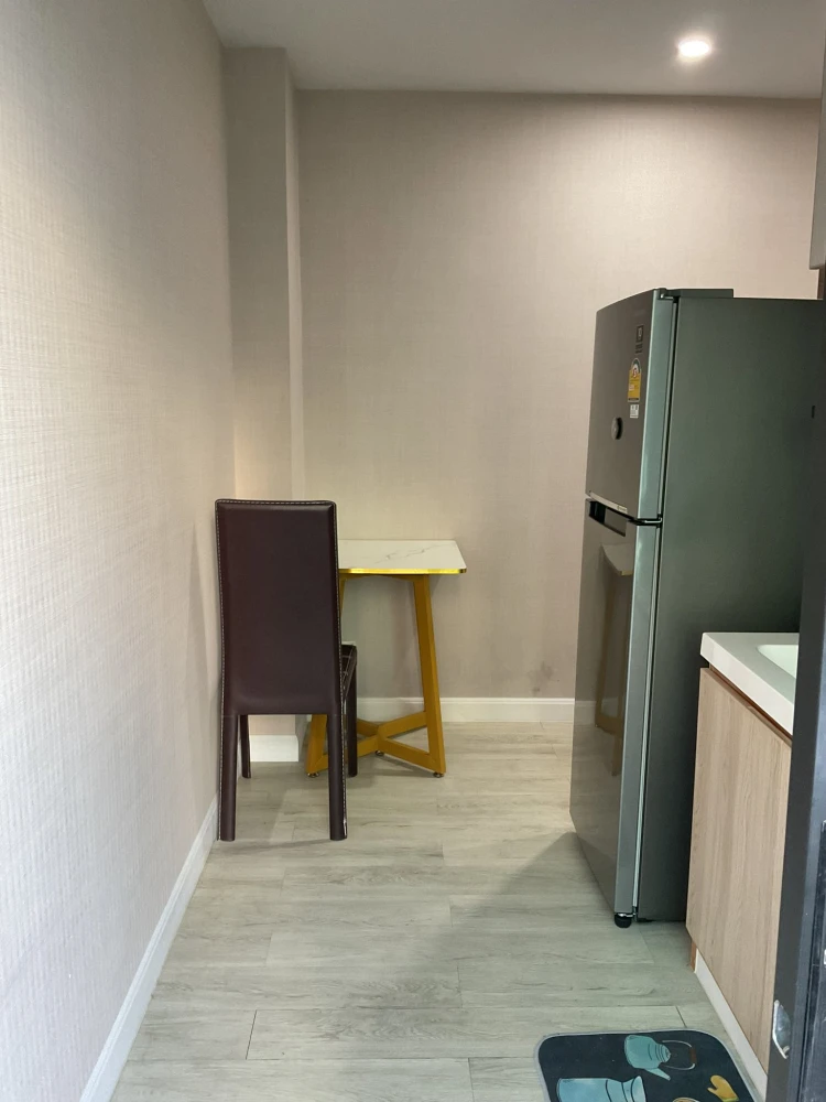For rent: V Condo Salaya, large room, comfortable, usable area, plus a good price. If you don't book, you'll regret it.