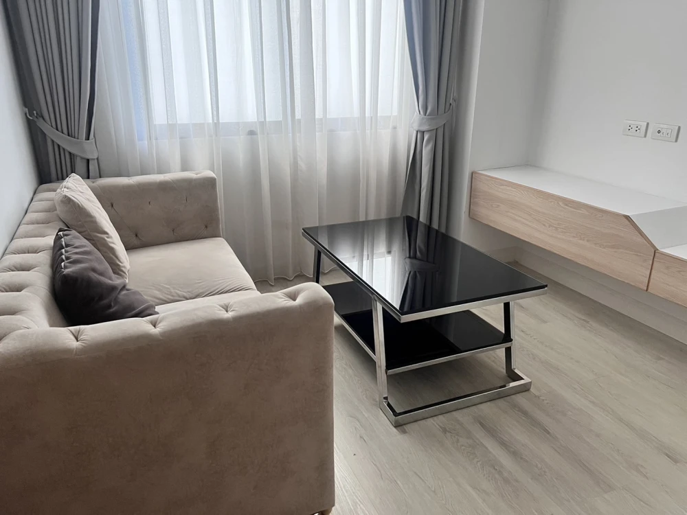 V Condo Salaya for rent. Corner unit with two windows, lots of natural light. Amazing price! Book now, don't miss out!