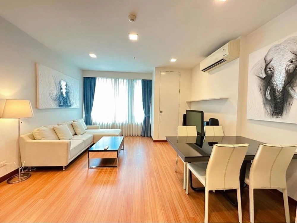For rent: Vantage Ratchavipha, 1 bedroom, 1 bathroom, spacious living area, great location, convenient transportation. Don't miss out!