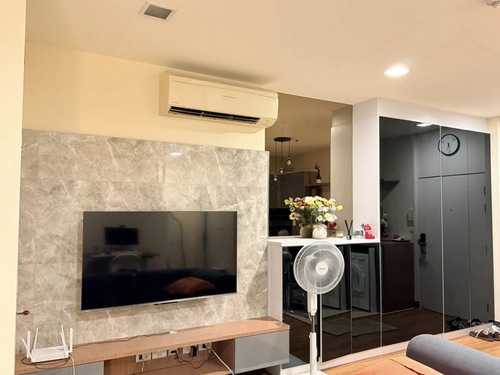 For rent: Vantage Ratchavipha, 1-bedroom unit with ample living space and fully furnished. A highly recommended rental!